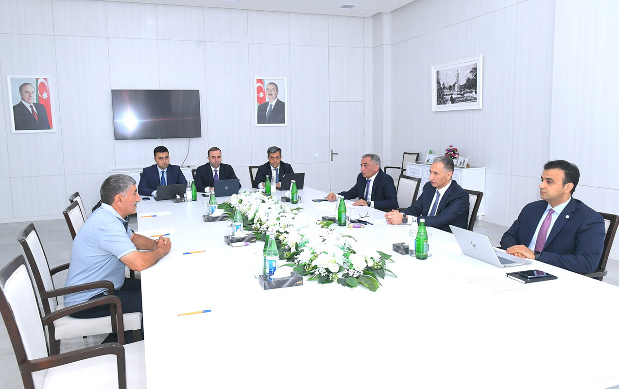 Nazir Ağdamda vətəndaşları qəbul etdi